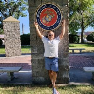 Meet your Posher, Carlos